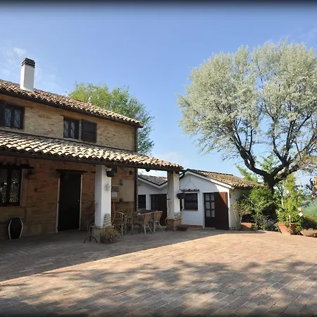 Borgo Della Consolazione Sleeps 4 Trecastelli
