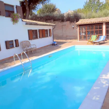Borgo Della Consolazione Sleeps 4 Villa Trecastelli