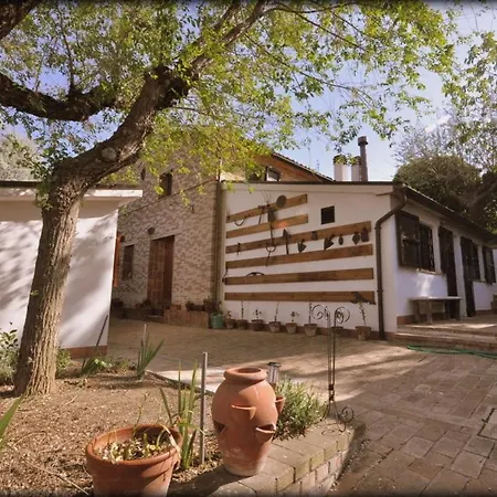 Borgo Della Consolazione Sleeps 4 *